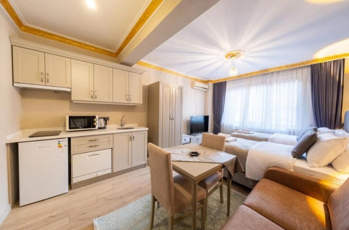 Taksim No 44 *